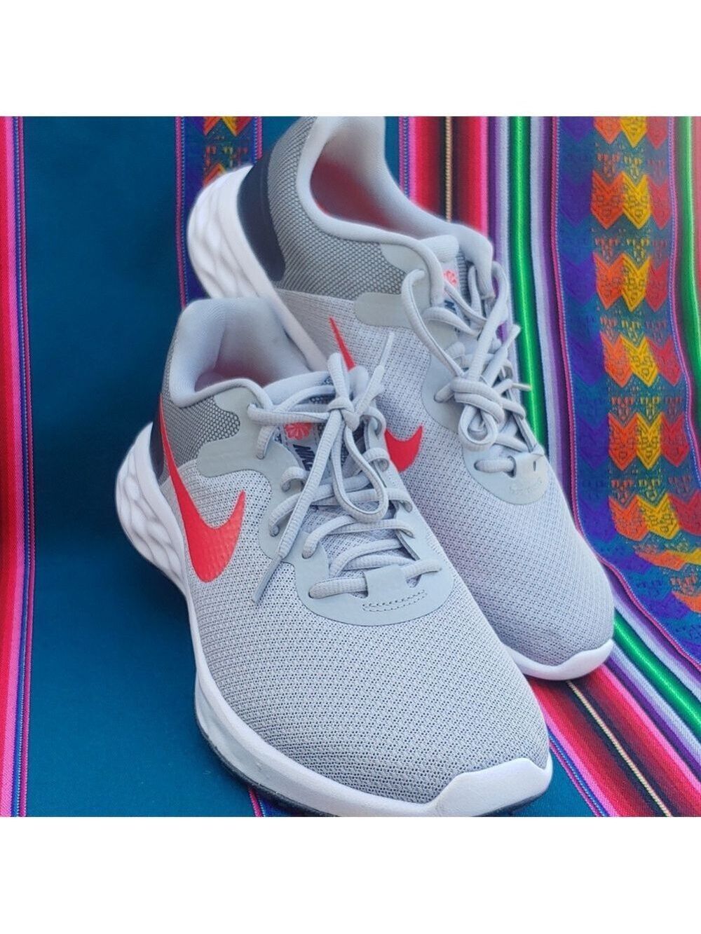 Nike Women's Revolution 6 Gray and Red Athletic Running Shoes size 10.5 NWT - Picture 6 of 17